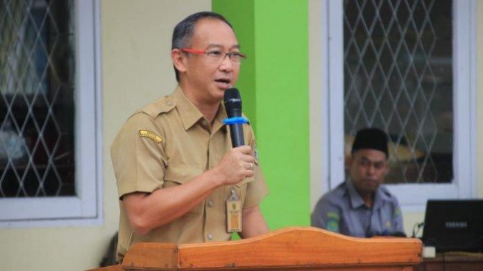 sintang ( Dinkes Minta Warga Tetap Waspada Gigitan Anjing )